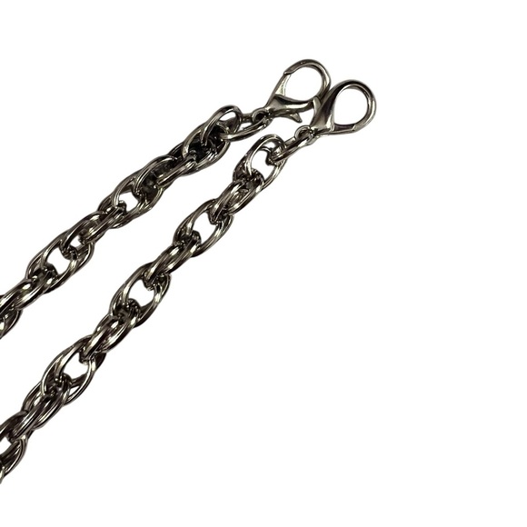 Elegant White House Black Market Black Floral Motif Evening Clutch - Picture 12 of 14